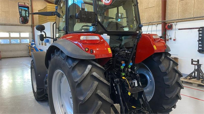 Case IH Farmall 100C - Tracteur agricole: photos 4 Case IH Farmall 100C - Tracteur agricole: photos 4