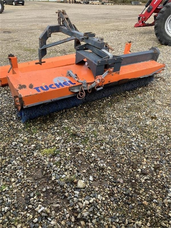 Tuchel Kost med opsamler - Brosse pour Machine agricole: photos 2 Tuchel Kost med opsamler - Brosse pour Machine agricole: photos 2