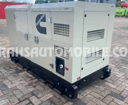 Cummins 28kVA 5.2L DIESEL - EXPORT OUT EU - Groupe électrogène: photos 1 Cummins 28kVA 5.2L DIESEL - EXPORT OUT EU - Groupe électrogène: photos 1