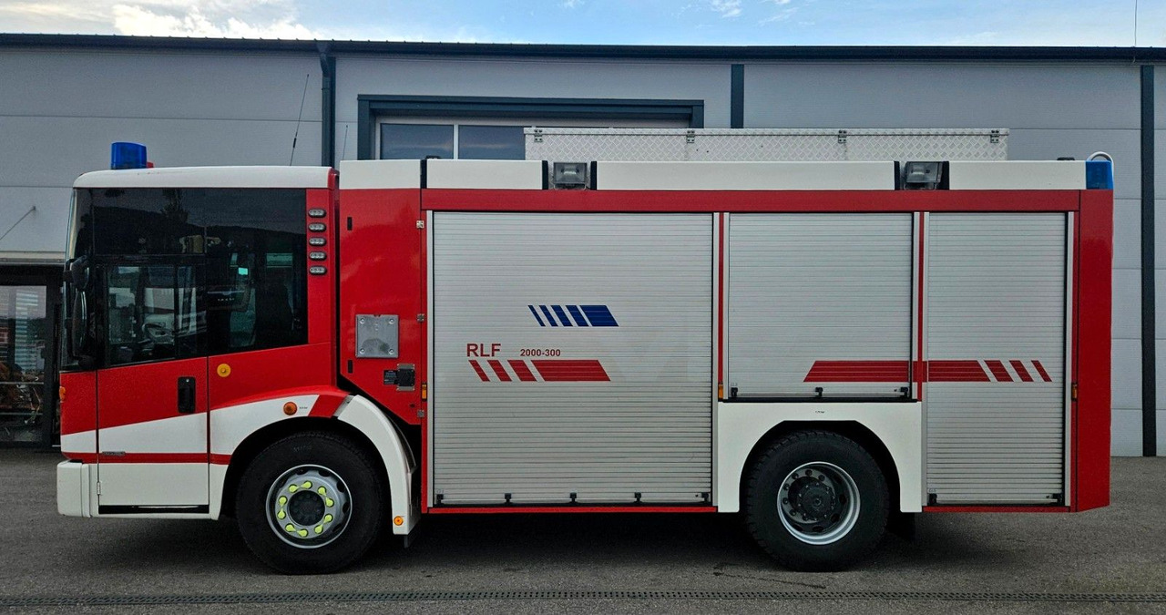 Mercedes-Benz 1829 Feuerwehr Ziegler RLF 2000/300 TLF Winde - Camion: photos 2 Mercedes-Benz 1829 Feuerwehr Ziegler RLF 2000/300 TLF Winde - Camion: photos 2