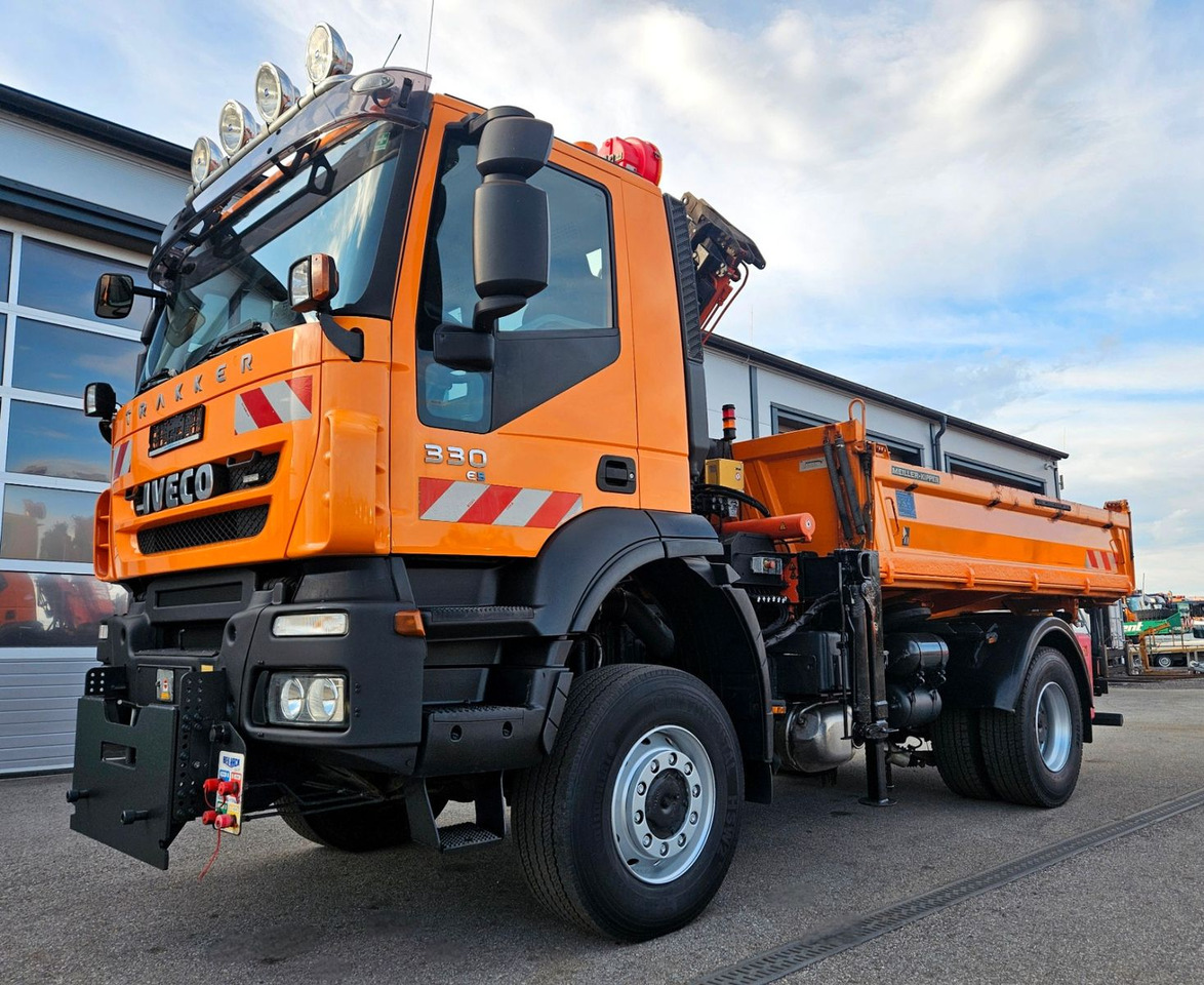 Iveco Trakker 190T33 4x4 Euro5 Kran Atlas Funk - Camion benne, Camion grue: photos 1 Iveco Trakker 190T33 4x4 Euro5 Kran Atlas Funk - Camion benne, Camion grue: photos 1