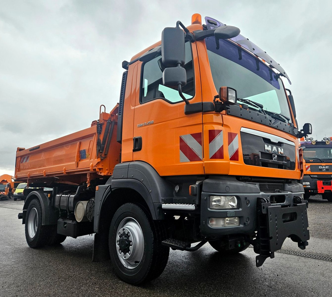 Camion benne MAN TGM 13.250 4x4 Euro5 Winterdienst: photos 22 Camion benne MAN TGM 13.250 4x4 Euro5 Winterdienst: photos 22