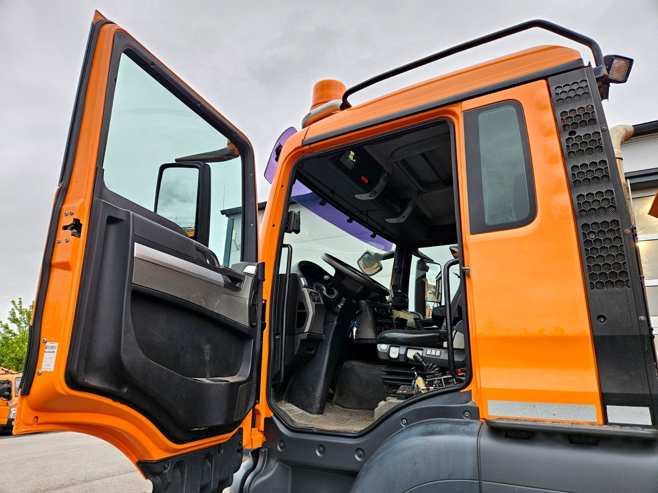 Camion benne, Camion grue MAN TGS 28.360 6x4-4 HIAB 144E-4 Kran Euro5: photos 16
