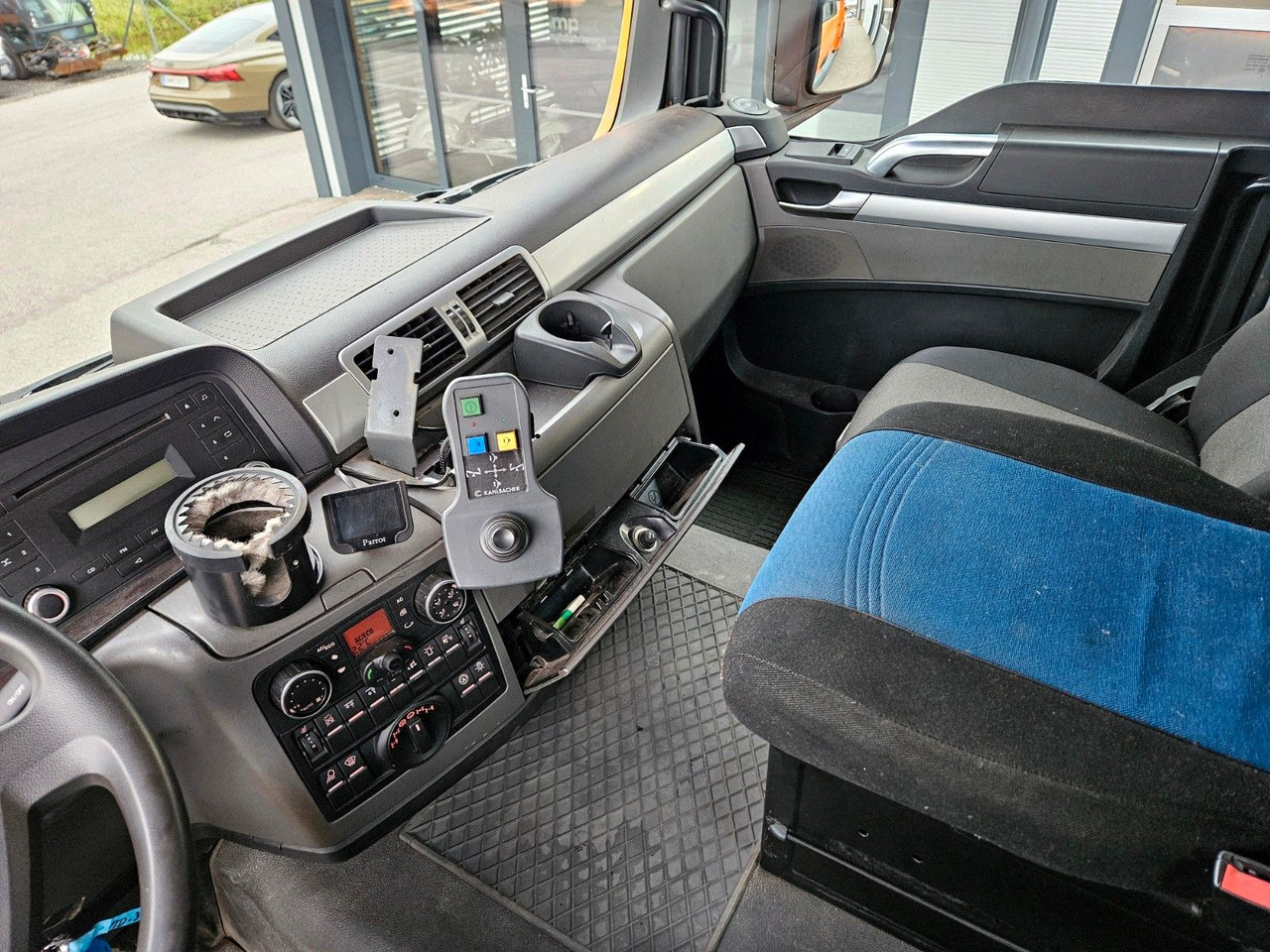 Camion benne, Camion grue MAN TGS 28.360 6x4-4 HIAB 144E-4 Kran Euro5: photos 18
