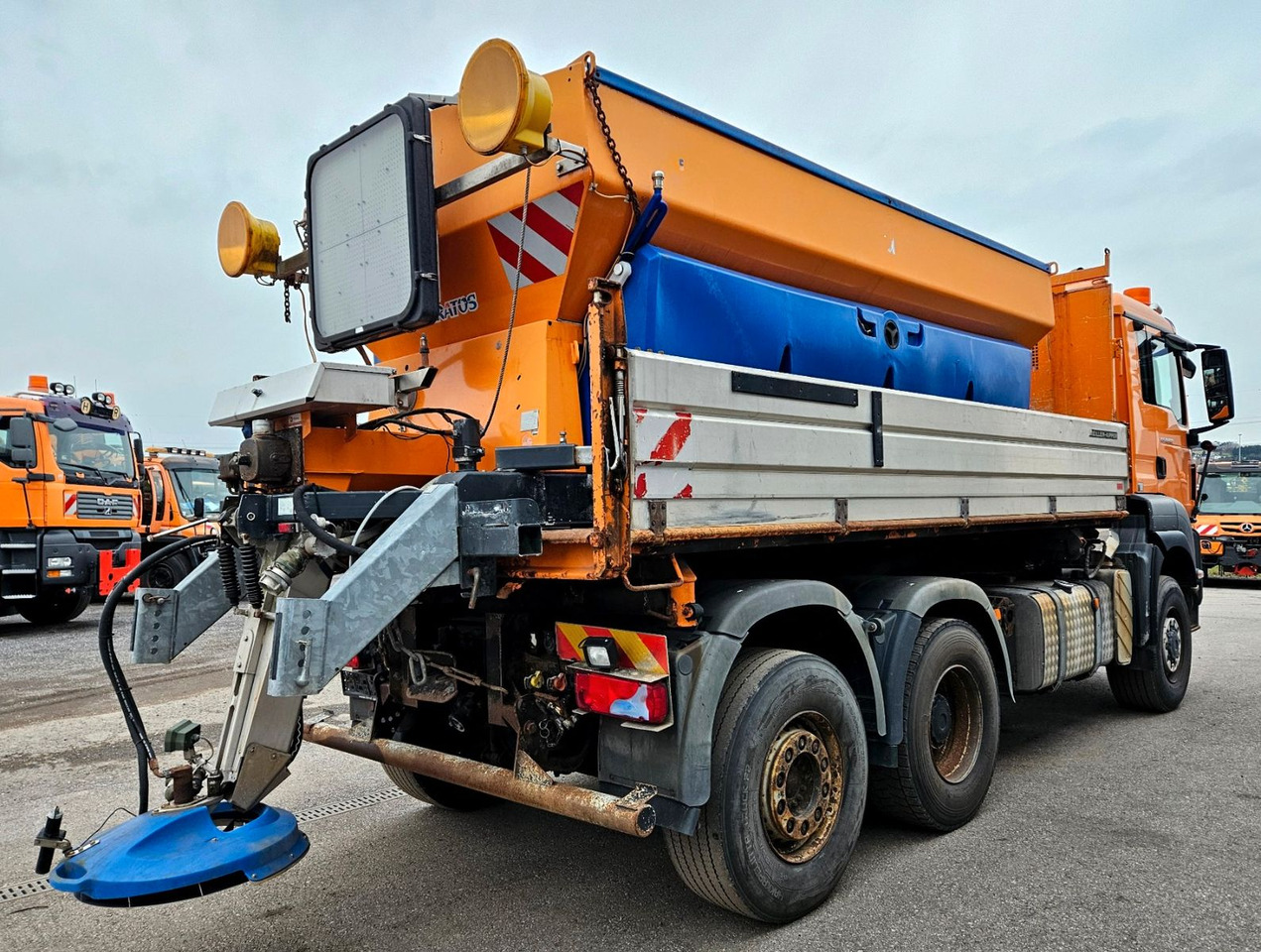 MAN TGS 28.400 6x4-4 BL Winterdienst Schmidt Euro5 - Camion benne: photos 3 MAN TGS 28.400 6x4-4 BL Winterdienst Schmidt Euro5 - Camion benne: photos 3