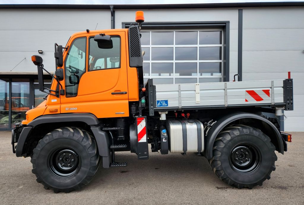 Unimog U300 Agrar Euro5 Hydrostat Variopilot Unimog U300 Agrar Euro5 Hydrostat Variopilot - Camion benne: photos 2 Unimog U300 Agrar Euro5 Hydrostat Variopilot Unimog U300 Agrar Euro5 Hydrostat Variopilot - Camion benne: photos 2