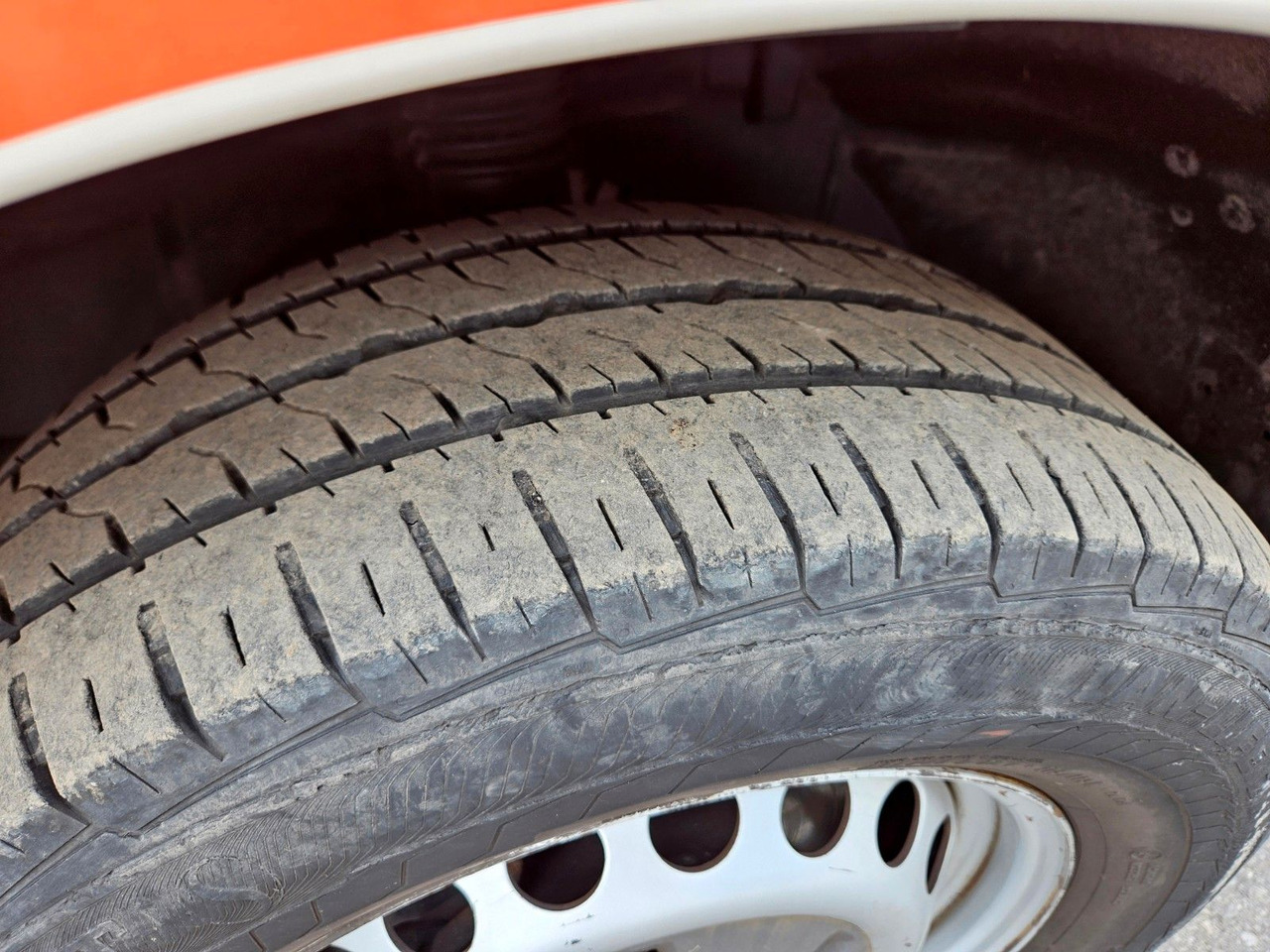 Ambulance Volkswagen CRAFTER TDI Ambulance RTW L2H2 DLOUHY: photos 7 Ambulance Volkswagen CRAFTER TDI Ambulance RTW L2H2 DLOUHY: photos 7