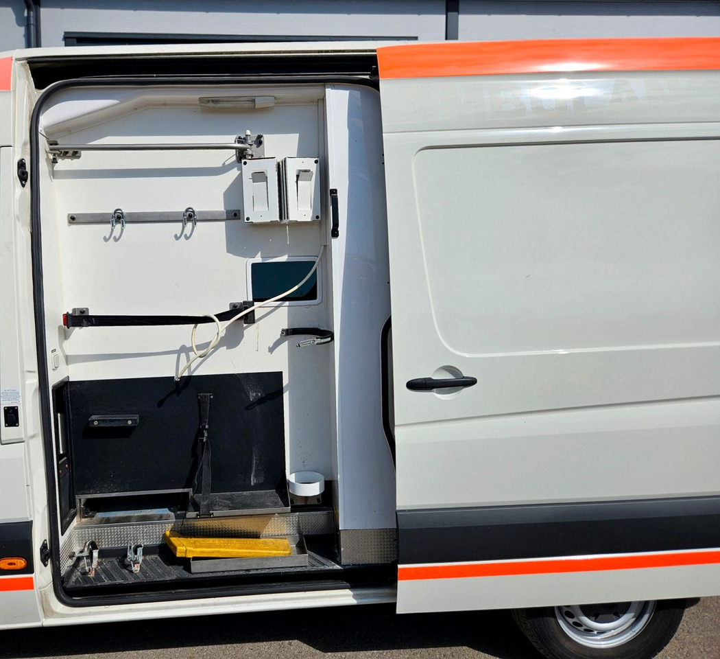 Ambulance Volkswagen CRAFTER TDI Ambulance RTW L2H2 DLOUHY: photos 22 Ambulance Volkswagen CRAFTER TDI Ambulance RTW L2H2 DLOUHY: photos 22