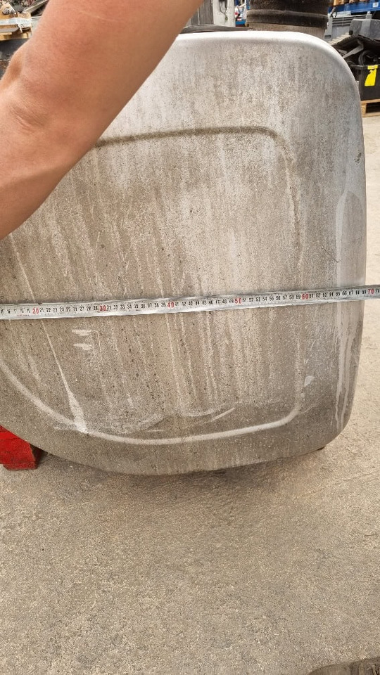 Serbatoio Volvo 570 lt - Autre matériel: photos 4 Serbatoio Volvo 570 lt - Autre matériel: photos 4