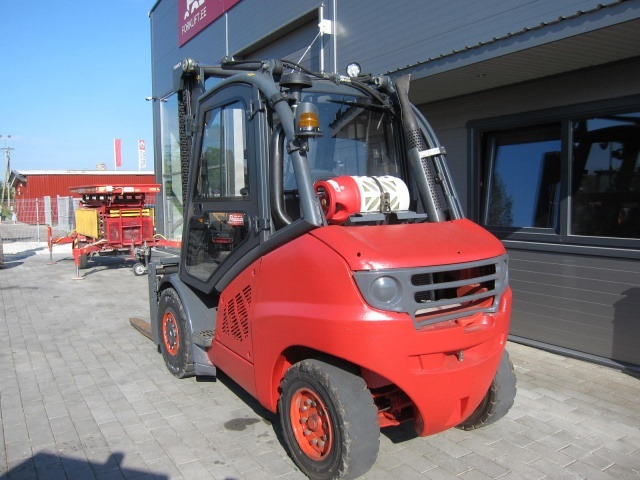 LINDE H50T – 394 - Chariot élévateur à gaz: photos 5 LINDE H50T – 394 - Chariot élévateur à gaz: photos 5