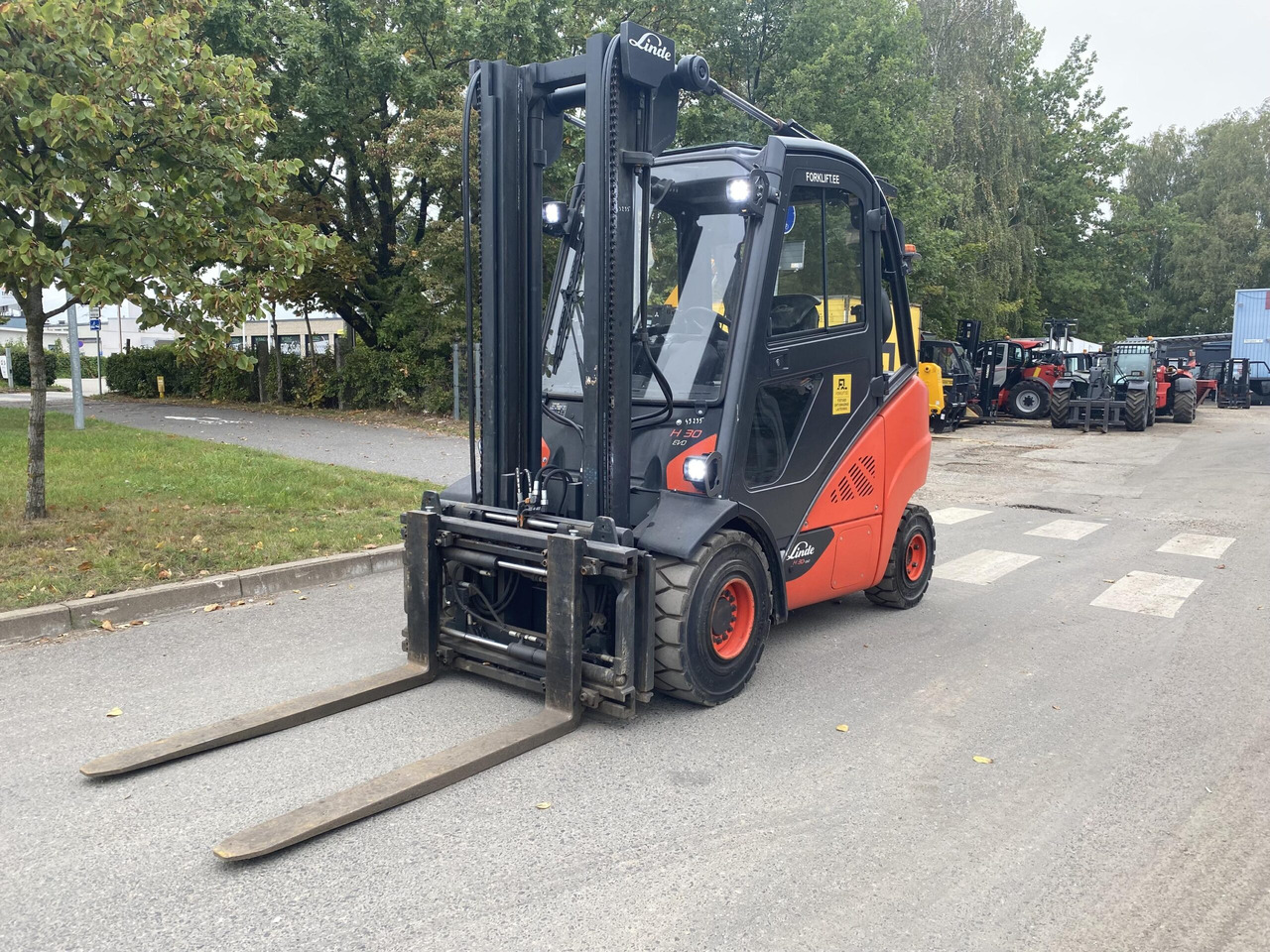 Linde H30D - Chariot élévateur diesel: photos 1 Linde H30D - Chariot élévateur diesel: photos 1