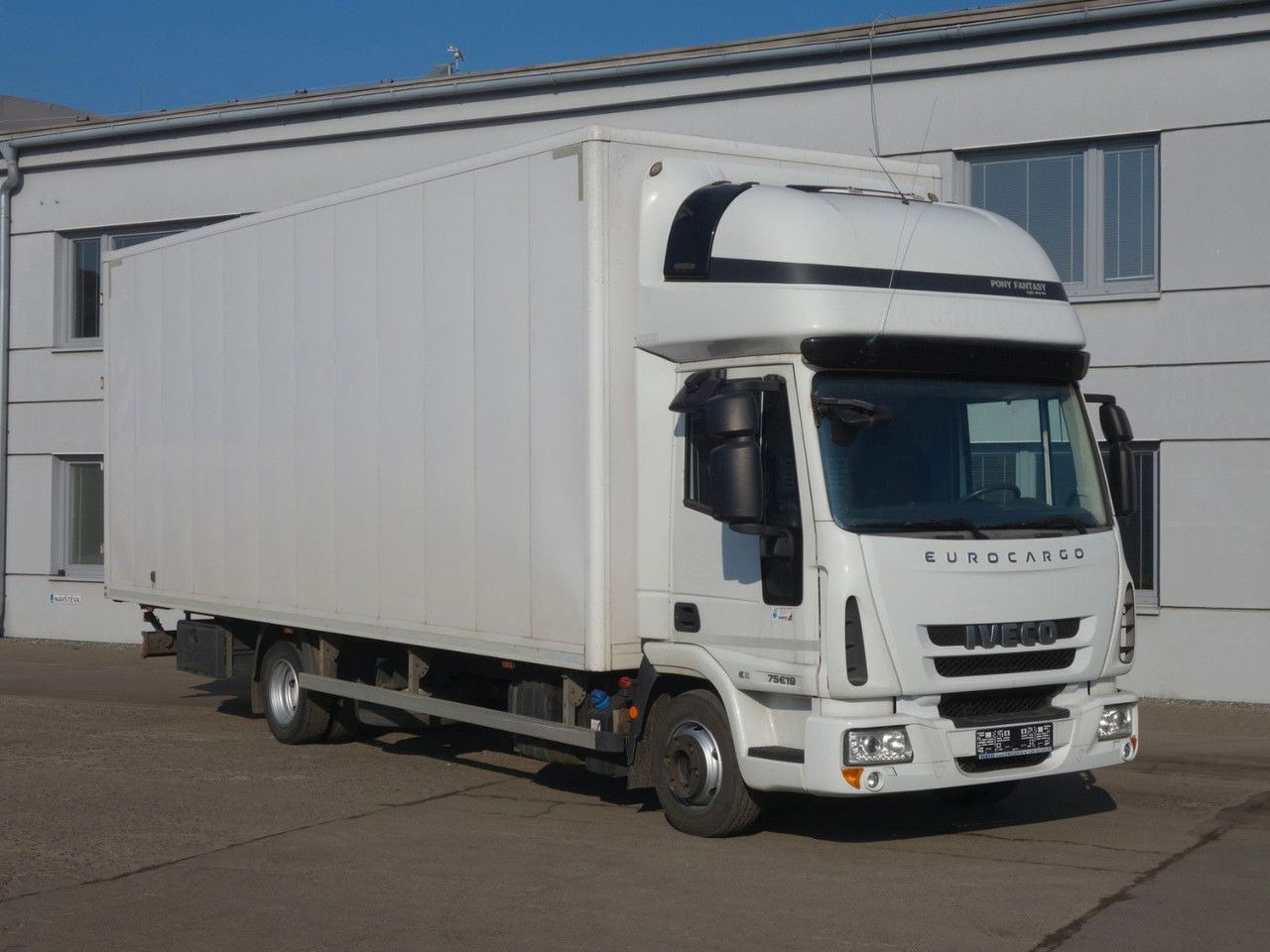 Iveco EuroCargo 75 75E19, 18 Palleten - Camion fourgon: photos 3 Iveco EuroCargo 75 75E19, 18 Palleten - Camion fourgon: photos 3
