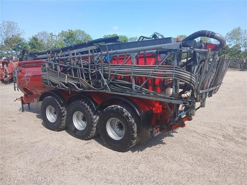 AP GV 25 m. 24 meter AP slangebom - Tonne à lisier: photos 3 AP GV 25 m. 24 meter AP slangebom - Tonne à lisier: photos 3