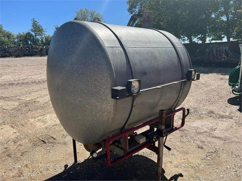 Linde 3 Ton - Citerne: photos 2 Linde 3 Ton - Citerne: photos 2