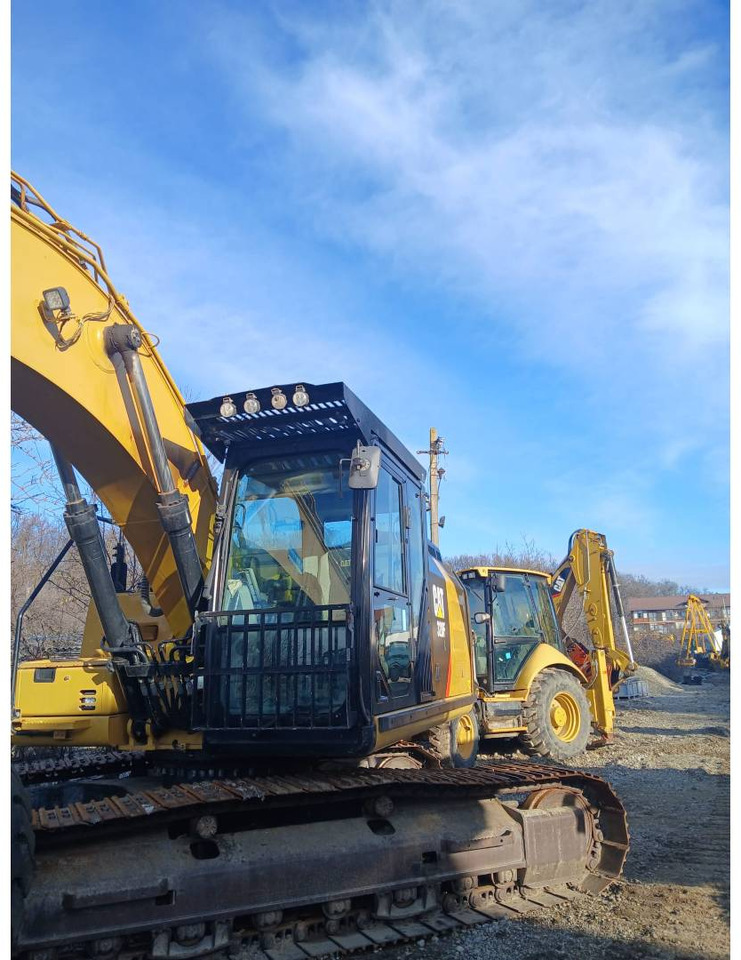 CAT 320FL - Pelle sur chenille: photos 1 CAT 320FL - Pelle sur chenille: photos 1