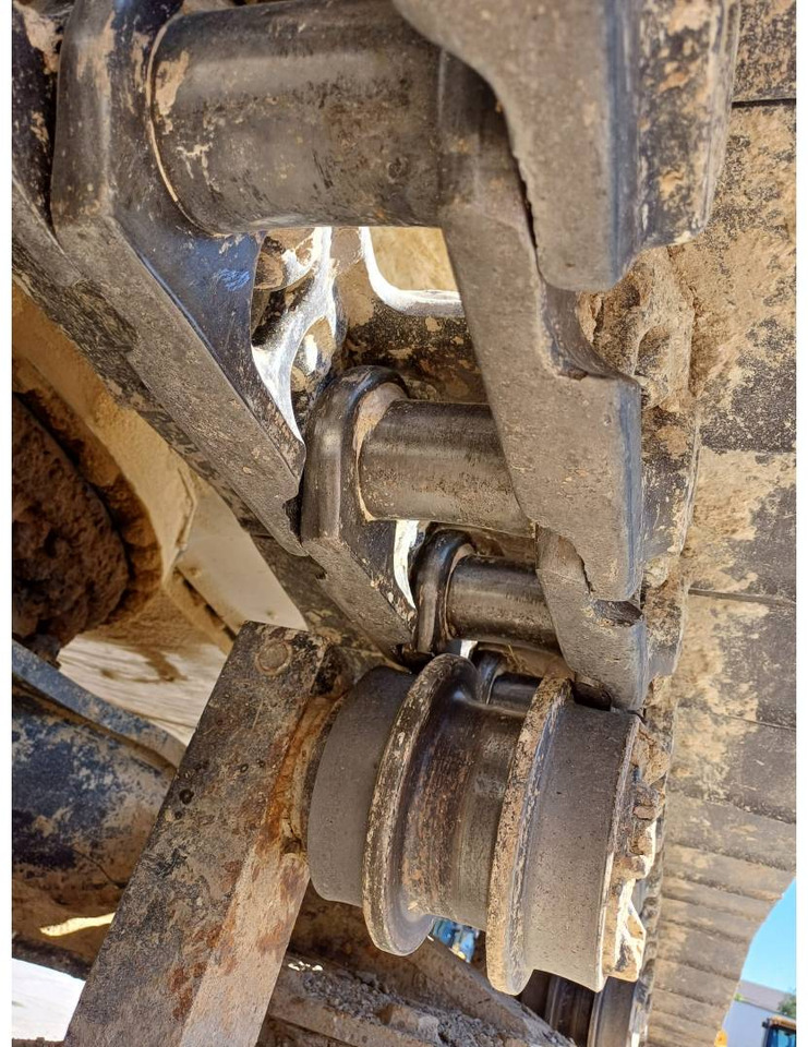 Pelle sur chenille CAT 349ELVG: photos 9