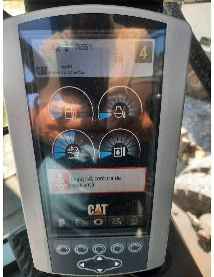 CAT MH3024-06 - Pelle sur pneus: photos 4 CAT MH3024-06 - Pelle sur pneus: photos 4