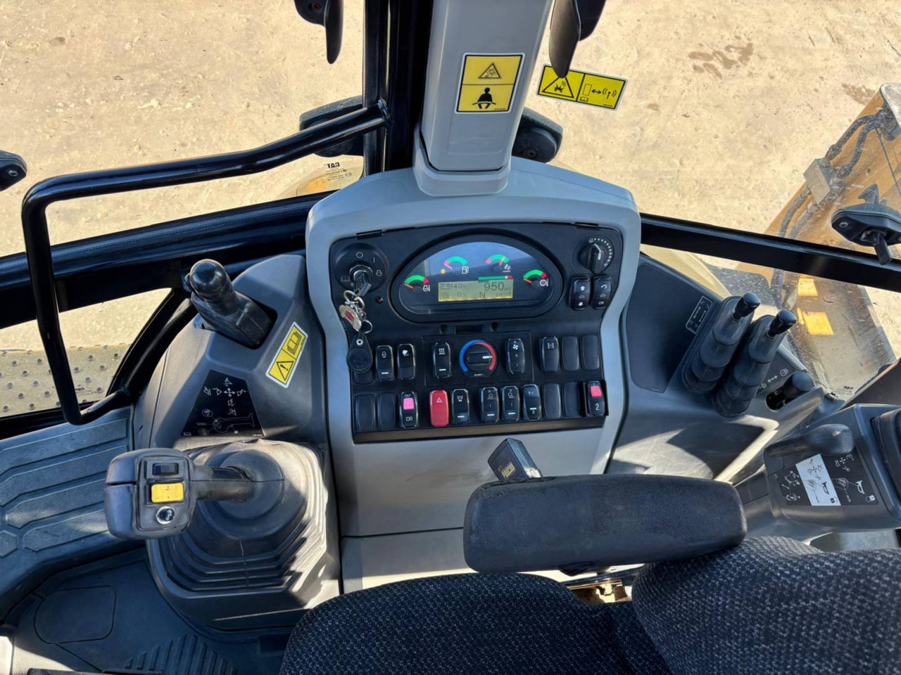 Tractopelle CAT 432F2: photos 26