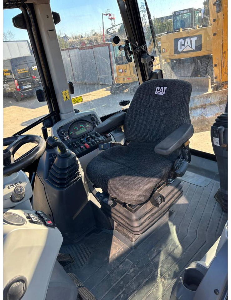 Tractopelle CAT 432F2: photos 7