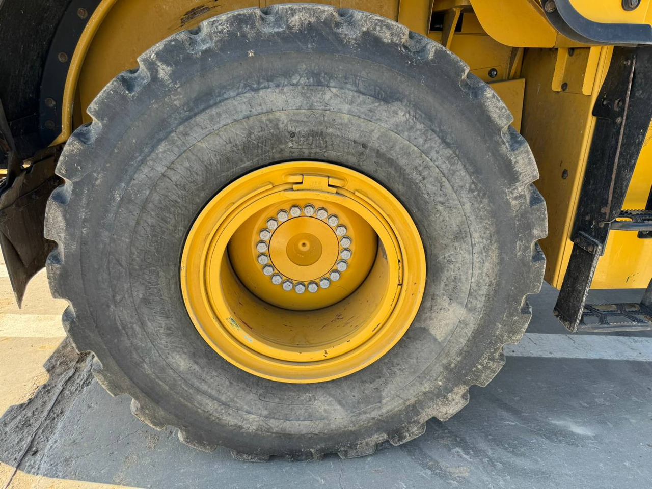 Chargeuse sur pneus CAT 962M: photos 16