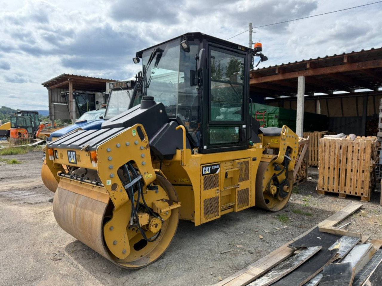 CAT CD44B - Rouleau compresseur: photos 1 CAT CD44B - Rouleau compresseur: photos 1