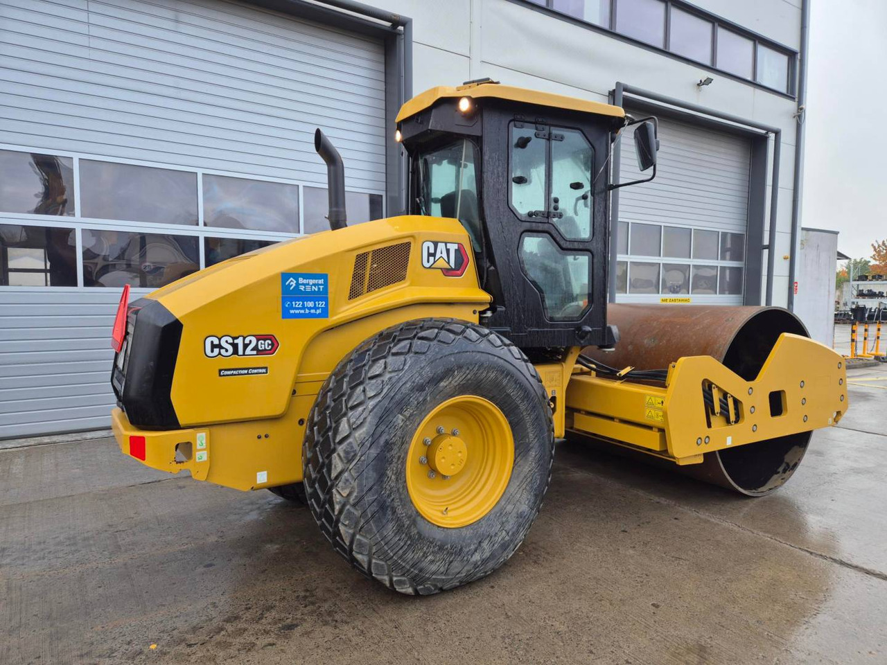 CAT CS12GC - Compacteur à pieds de mouton/ Monocylindre: photos 3 CAT CS12GC - Compacteur à pieds de mouton/ Monocylindre: photos 3