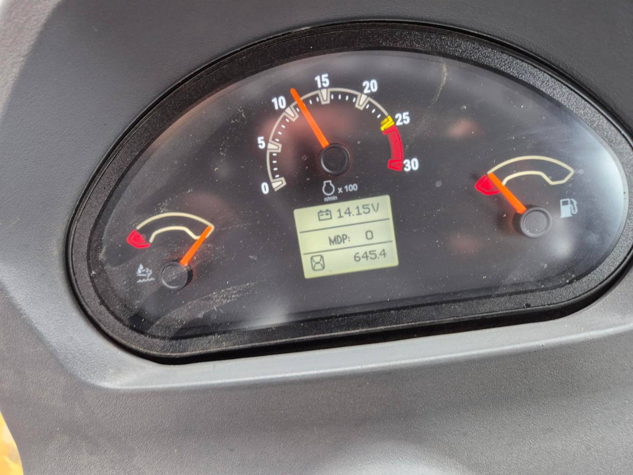 CAT CS12GC - Compacteur à pieds de mouton/ Monocylindre: photos 5 CAT CS12GC - Compacteur à pieds de mouton/ Monocylindre: photos 5