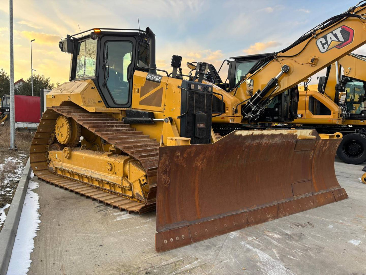 CAT D5 LGP - Bulldozer: photos 1 CAT D5 LGP - Bulldozer: photos 1