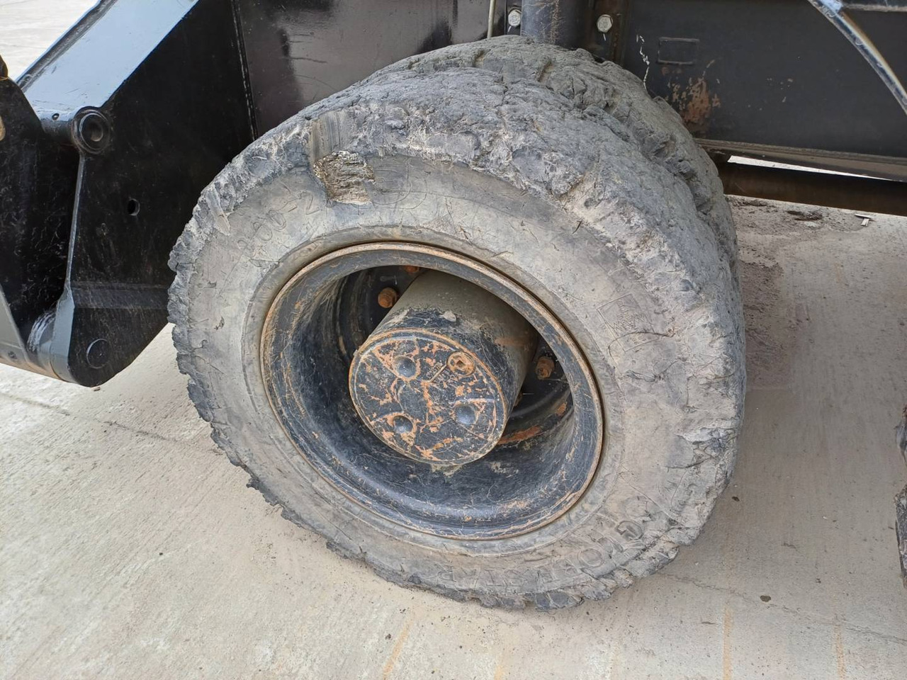 Pelle de manutention CAT MH3024: photos 11