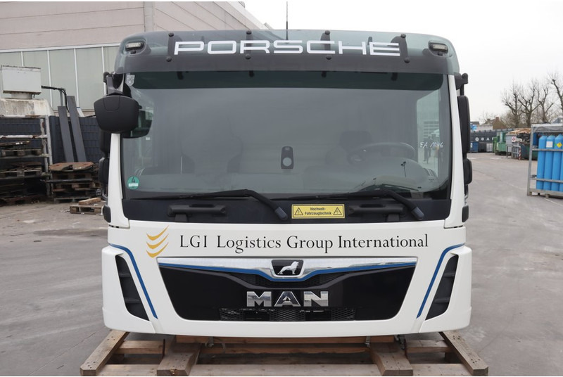 MAN F99L12 TGM EURO6 - Cabine et intérieur pour Camion: photos 1 MAN F99L12 TGM EURO6 - Cabine et intérieur pour Camion: photos 1