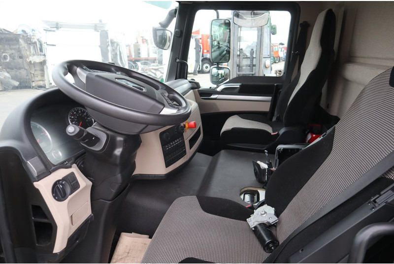 MAN F99L12 TGM EURO6 - Cabine et intérieur pour Camion: photos 5 MAN F99L12 TGM EURO6 - Cabine et intérieur pour Camion: photos 5