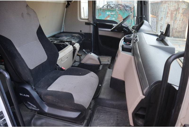 MAN F99L47 TGX EURO6 81.60000-7919 - Cabine et intérieur pour Camion: photos 5 MAN F99L47 TGX EURO6 81.60000-7919 - Cabine et intérieur pour Camion: photos 5