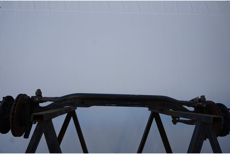 MAN V9-80L-28 - Essieu avant pour Camion: photos 1 MAN V9-80L-28 - Essieu avant pour Camion: photos 1