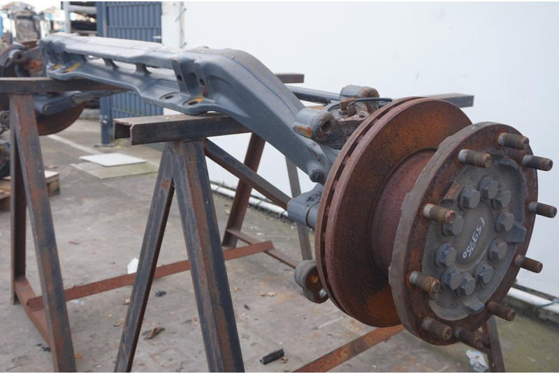 Mercedes-Benz F-8A/C22.5 - Essieu avant pour Camion: photos 2 Mercedes-Benz F-8A/C22.5 - Essieu avant pour Camion: photos 2