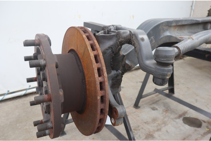 Mercedes-Benz F-8A/C22.5 - Essieu avant pour Camion: photos 2 Mercedes-Benz F-8A/C22.5 - Essieu avant pour Camion: photos 2