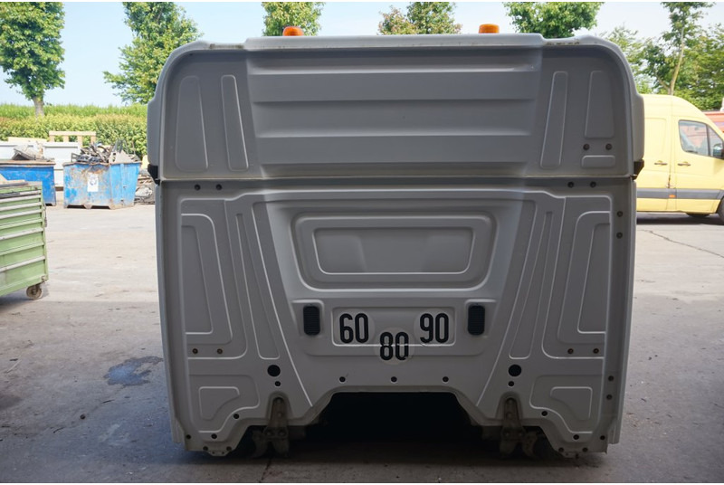 Mercedes-Benz L-STREAMSPACE 2.3MM 320 TUNNEL - Cabine et intérieur pour Camion: photos 4 Mercedes-Benz L-STREAMSPACE 2.3MM 320 TUNNEL - Cabine et intérieur pour Camion: photos 4