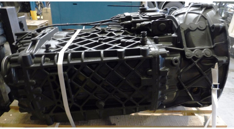 ZF 1S2220TO CGS CARBON - Boîte de vitesse pour Camion: photos 3 ZF 1S2220TO CGS CARBON - Boîte de vitesse pour Camion: photos 3