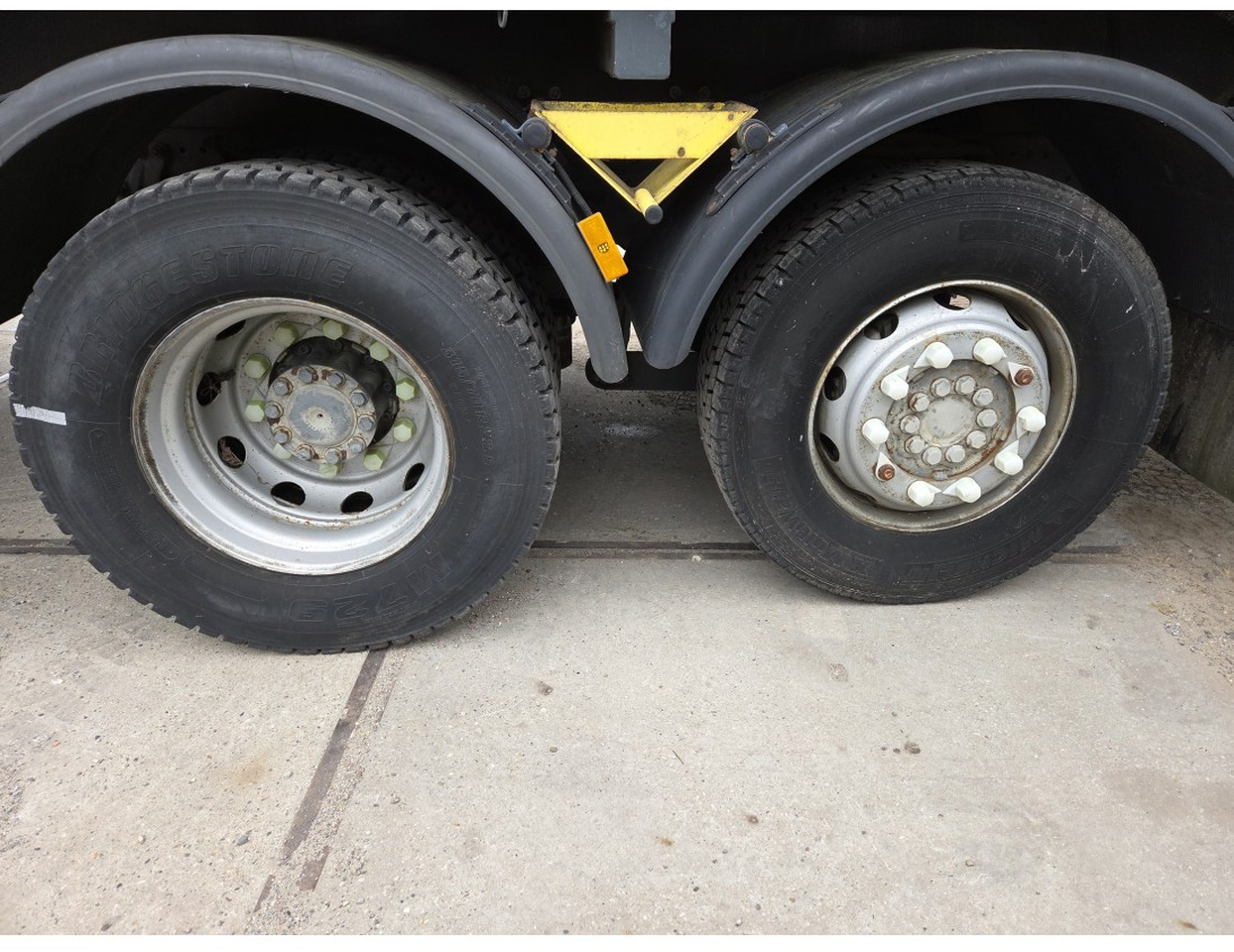 MERCEDES AXOR 2533 6X2 CHASSIS LOW MILEAGE - Châssis cabine, Engin de déneigement: photos 5 MERCEDES AXOR 2533 6X2 CHASSIS LOW MILEAGE - Châssis cabine, Engin de déneigement: photos 5