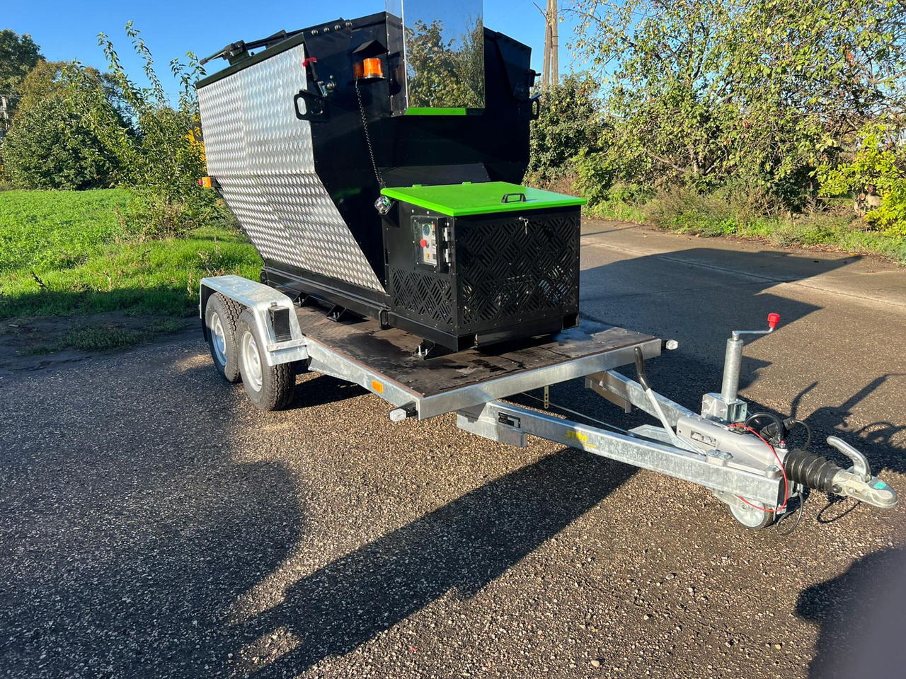 TICAB Asphalt Hot Box from the Manufacturer for 2,8 t, termiskais bunkurs asfaltam HB-2 - Travaux routiers: photos 4 TICAB Asphalt Hot Box from the Manufacturer for 2,8 t, termiskais bunkurs asfaltam HB-2 - Travaux routiers: photos 4