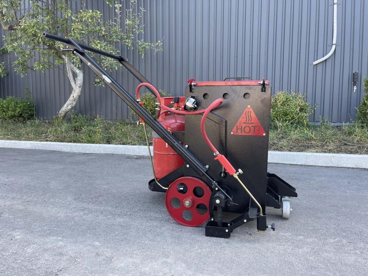 TICAB Manufacturer, Mini Crack Sealing Machine , Hand Push Crack Fill Machine - Répandeuse: photos 1 TICAB Manufacturer, Mini Crack Sealing Machine , Hand Push Crack Fill Machine - Répandeuse: photos 1