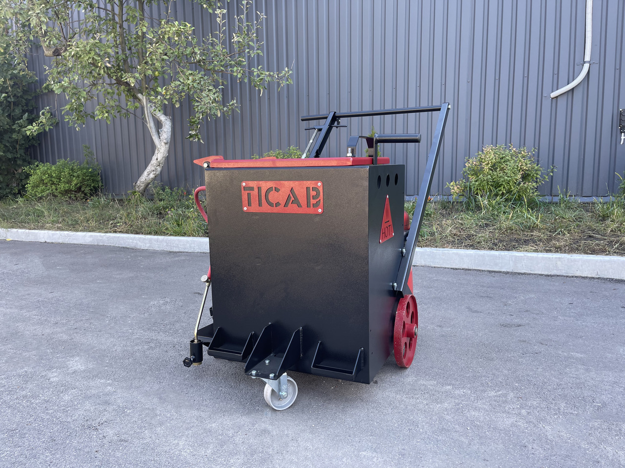 TICAB Mini Crack Sealing Machine , Hand Push Crack Fill Machine, Manufacturer, - Répandeuse: photos 1 TICAB Mini Crack Sealing Machine , Hand Push Crack Fill Machine, Manufacturer, - Répandeuse: photos 1