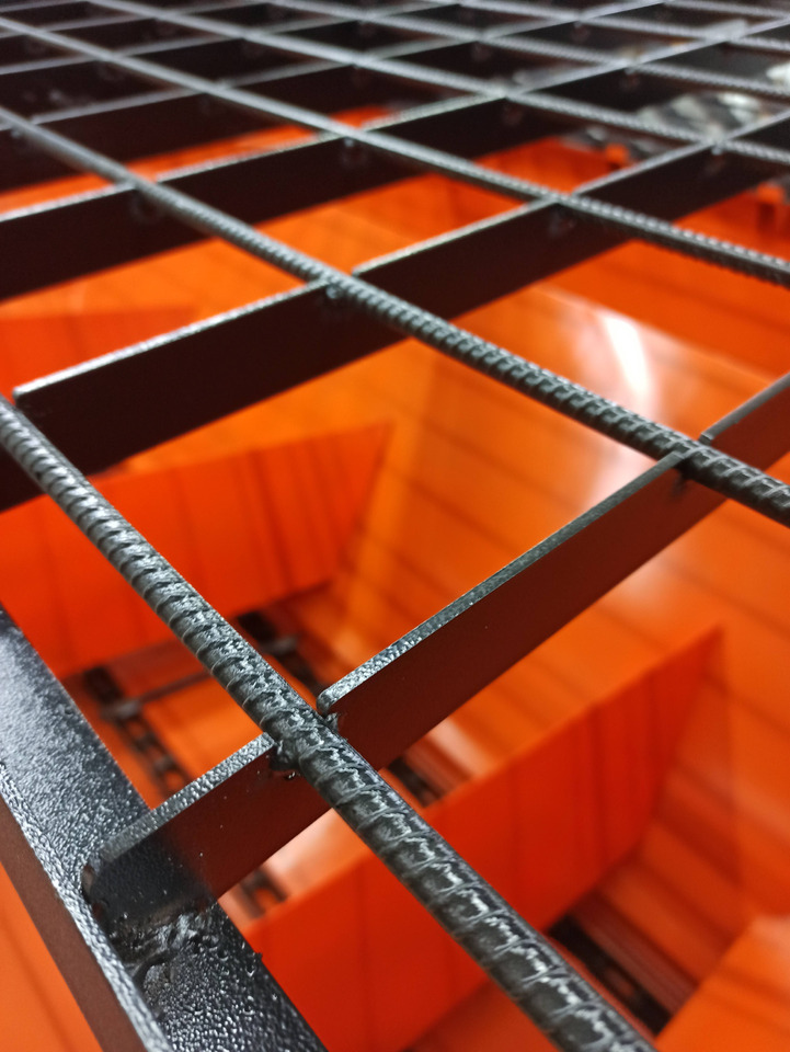 TICAB Sand and Salt Spreader,6/9mᵌ,9/12t of sand,Manufaсturer - Véhicule de voirie/ Spécial: photos 3 TICAB Sand and Salt Spreader,6/9mᵌ,9/12t of sand,Manufaсturer - Véhicule de voirie/ Spécial: photos 3