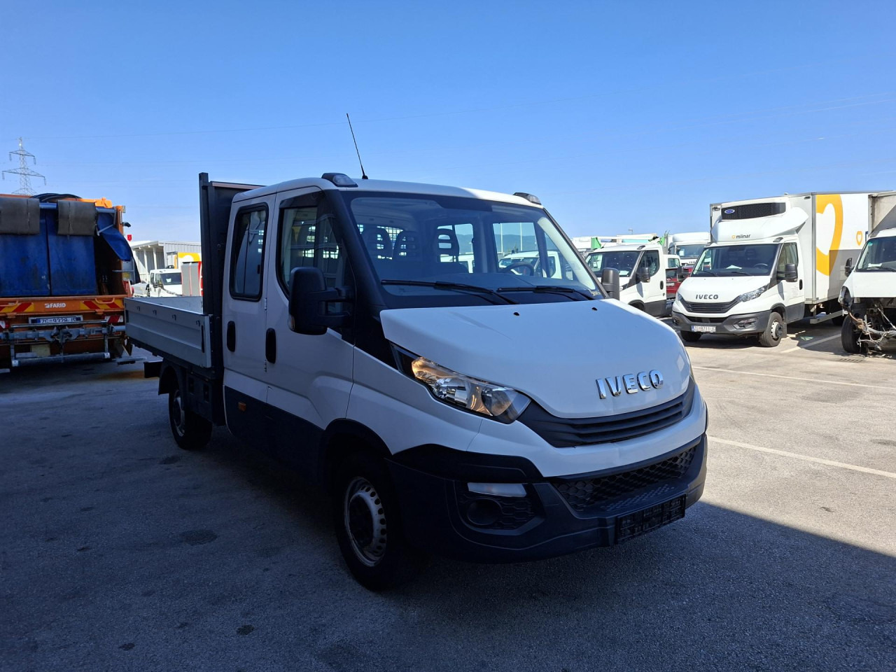 IVECO Daily 35S12 - Fourgon utilitaire, Utilitaire double cabine: photos 2 IVECO Daily 35S12 - Fourgon utilitaire, Utilitaire double cabine: photos 2