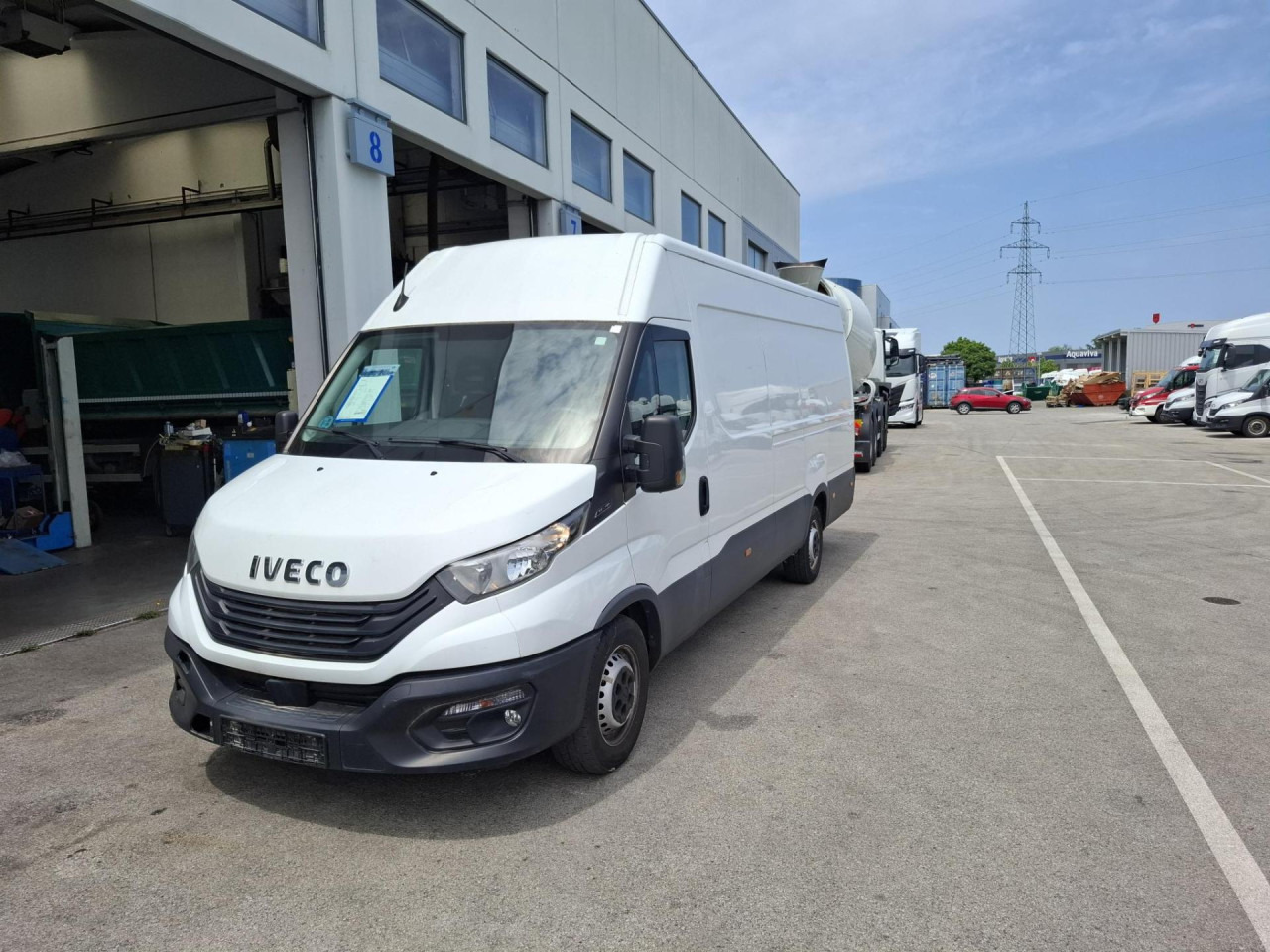 IVECO Daily 35S16V - Transport de personnes: photos 1 IVECO Daily 35S16V - Transport de personnes: photos 1