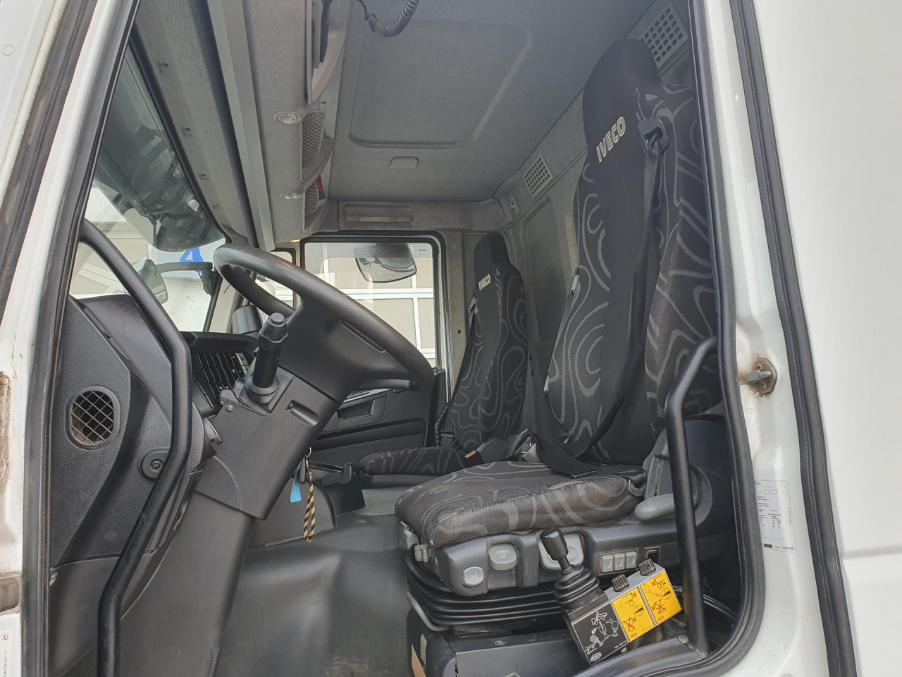 IVECO Trakker AD410T45 - Camion benne: photos 2 IVECO Trakker AD410T45 - Camion benne: photos 2