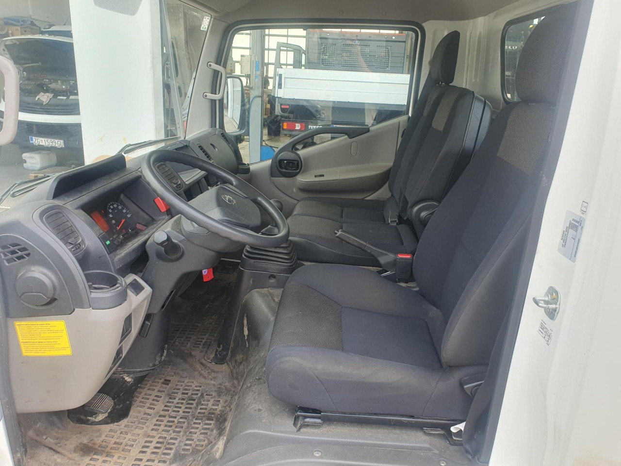 Camion avec nacelle NISSAN Cabstar NT400: photos 6