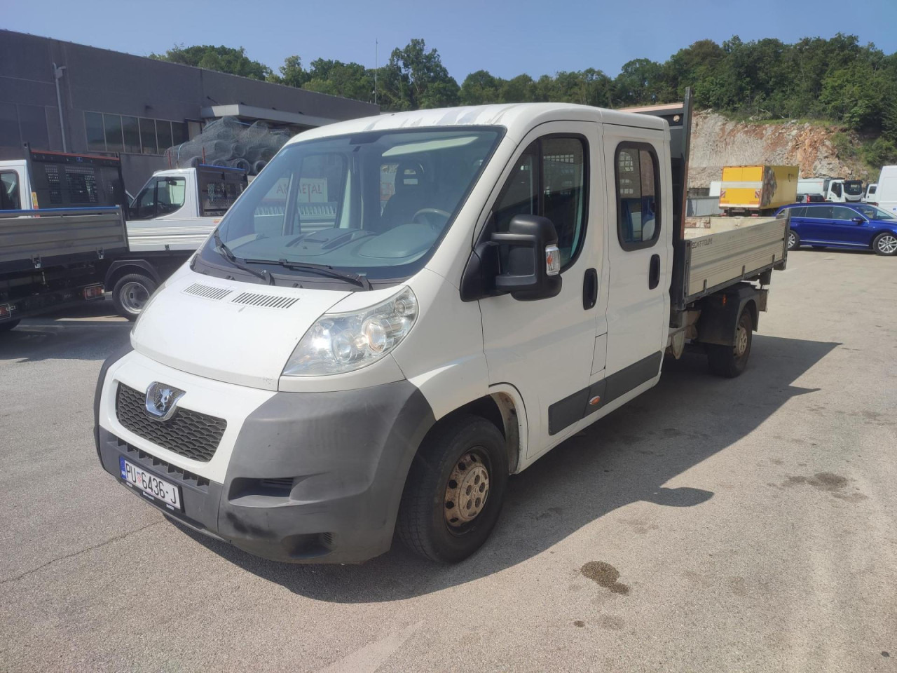 PEUGEOT Boxer 2.2 HDI - Utilitaire benne, Utilitaire double cabine: photos 1 PEUGEOT Boxer 2.2 HDI - Utilitaire benne, Utilitaire double cabine: photos 1