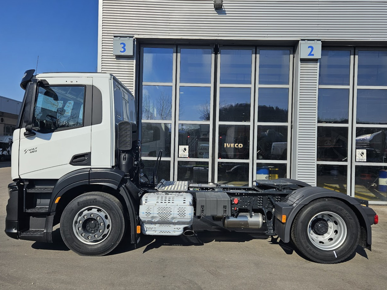 IVECO Daily S-Way AD440S46T/P - Tracteur routier: photos 3 IVECO Daily S-Way AD440S46T/P - Tracteur routier: photos 3