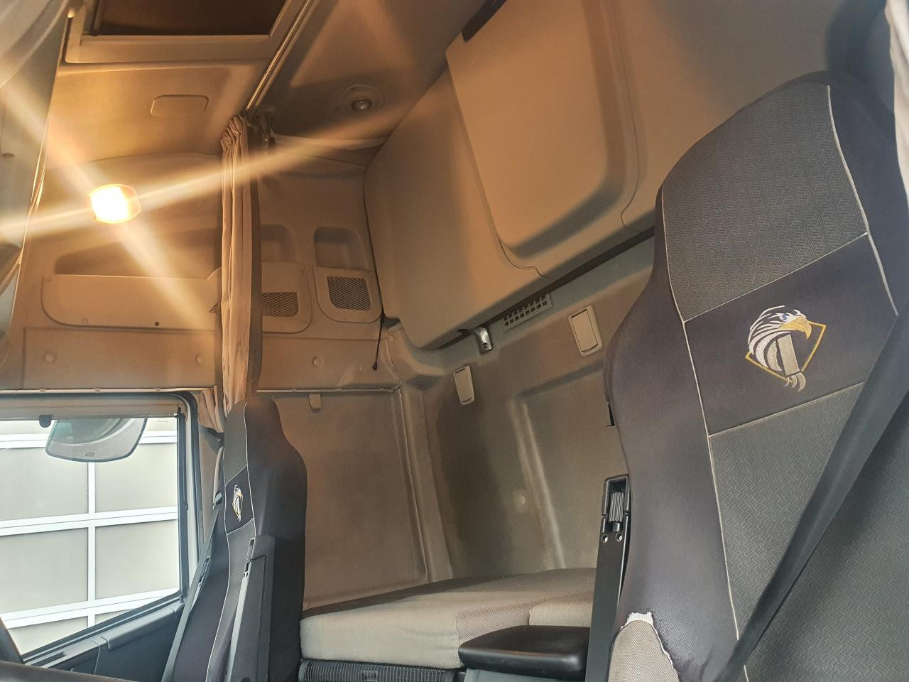 Photo d'intérieur 1: Tracteur routier IVECO Stralis AS440S46T/P