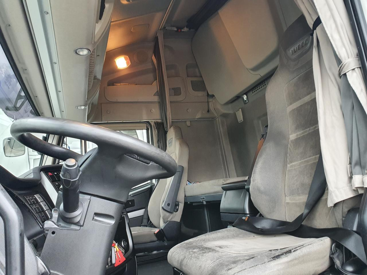 Tracteur routier IVECO Stralis AS440S46T/P: photos 7